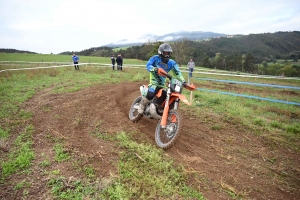 Bas-en-Basset : l&#039;enduro moto des régions en photos