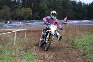 Bas-en-Basset : l&#039;enduro moto des régions en photos