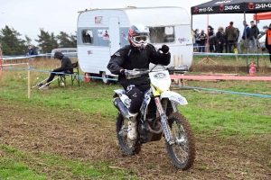 Bas-en-Basset : l&#039;enduro moto des régions en photos