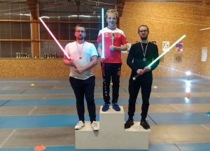 Podium laser Crédit DR