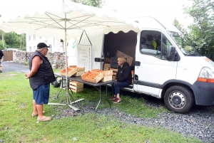 Araules : le vide-greniers est en place à &quot;Recharinges&quot;