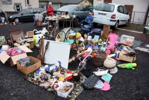 Araules : le vide-greniers est en place à &quot;Recharinges&quot;