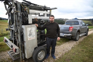 Saint-André-de-Chalencon : Yannick Gibert s&#039;installe comme pédicure bovin