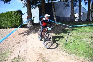 Sainte-Sigolène : les jeunes vététistes ont assuré le spectacle