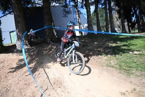 Sainte-Sigolène : les jeunes vététistes ont assuré le spectacle