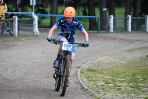 Sainte-Sigolène : les jeunes vététistes ont assuré le spectacle