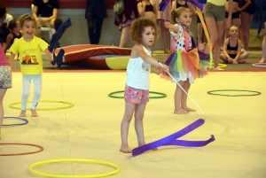 Monistrol-sur-Loire : le club de gym fête ses 30 ans sur le praticable