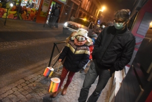 Monistrol-sur-Loire : la parade de Noël rassemble les familles et les super-héros