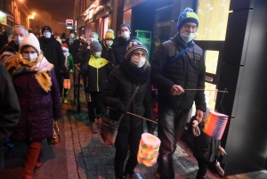 Monistrol-sur-Loire : la parade de Noël rassemble les familles et les super-héros