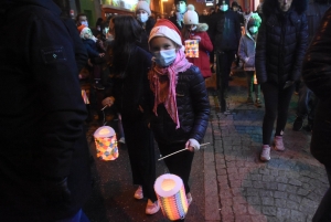 Monistrol-sur-Loire : la parade de Noël rassemble les familles et les super-héros