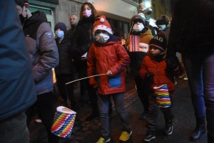 Monistrol-sur-Loire : la parade de Noël rassemble les familles et les super-héros