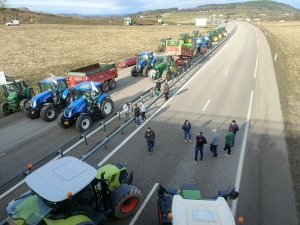 A Yssingeaux, les agriculteurs en colère réclament des paroles et des actes (vidéo)