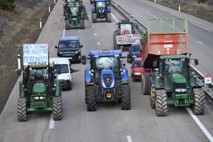 A Yssingeaux, les agriculteurs en colère réclament des paroles et des actes (vidéo)