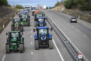 A Yssingeaux, les agriculteurs en colère réclament des paroles et des actes (vidéo)