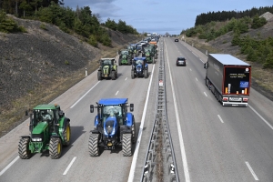 A Yssingeaux, les agriculteurs en colère réclament des paroles et des actes (vidéo)