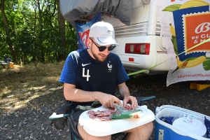 Tour de France : chaude ambiance dans la côte des Châtaigniers (photos)