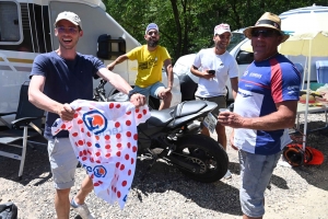 Tour de France : chaude ambiance dans la côte des Châtaigniers (photos)