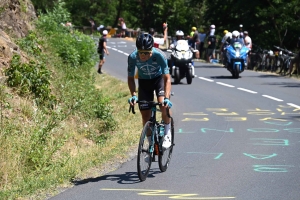 Tour de France : chaude ambiance dans la côte des Châtaigniers (photos)