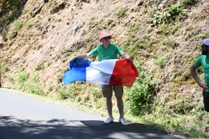 Tour de France : chaude ambiance dans la côte des Châtaigniers (photos)