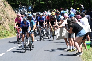 Tour de France : chaude ambiance dans la côte des Châtaigniers (photos)