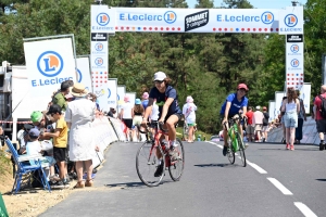 Tour de France : chaude ambiance dans la côte des Châtaigniers (photos)