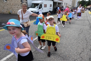 Sainte-Sigolène : près de 400 enfants défilent pour la kermesse de l&#039;école Saint-Joseph