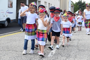 Sainte-Sigolène : près de 400 enfants défilent pour la kermesse de l&#039;école Saint-Joseph