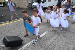 Sainte-Sigolène : près de 400 enfants défilent pour la kermesse de l&#039;école Saint-Joseph