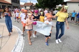 Sainte-Sigolène : près de 400 enfants défilent pour la kermesse de l&#039;école Saint-Joseph