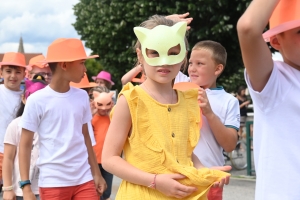 Sainte-Sigolène : près de 400 enfants défilent pour la kermesse de l&#039;école Saint-Joseph