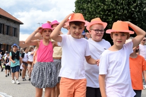 Sainte-Sigolène : près de 400 enfants défilent pour la kermesse de l&#039;école Saint-Joseph