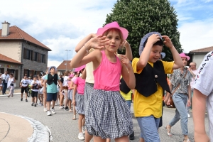 Sainte-Sigolène : près de 400 enfants défilent pour la kermesse de l&#039;école Saint-Joseph