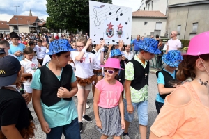 Sainte-Sigolène : près de 400 enfants défilent pour la kermesse de l&#039;école Saint-Joseph