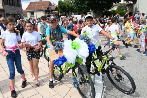 Sainte-Sigolène : près de 400 enfants défilent pour la kermesse de l&#039;école Saint-Joseph