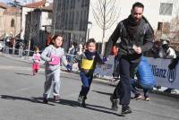 Monistrol-sur-Loire : 150 enfants lancent le Défi vellave (photos)