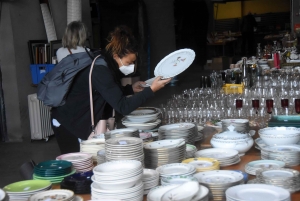 Monistrol-sur-Loire : la braderie des Amis du Grand Toukou bat son plein