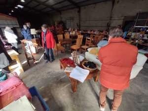 Monistrol-sur-Loire : la braderie des Amis du Grand Toukou bat son plein