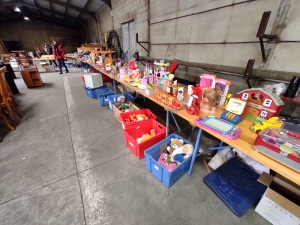 Monistrol-sur-Loire : la braderie des Amis du Grand Toukou bat son plein