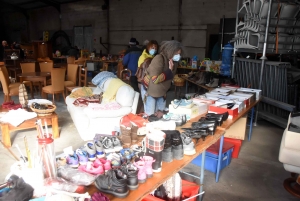 Monistrol-sur-Loire : la braderie des Amis du Grand Toukou bat son plein