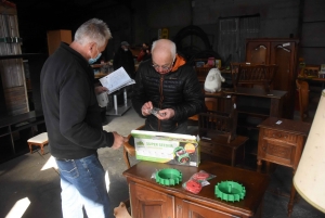 Monistrol-sur-Loire : la braderie des Amis du Grand Toukou bat son plein