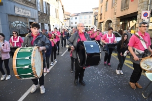 Bas-en-Basset : le Carnaval des enfants baigné par le soleil