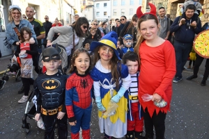 Bas-en-Basset : le Carnaval des enfants baigné par le soleil