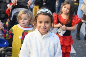 Bas-en-Basset : le Carnaval des enfants baigné par le soleil