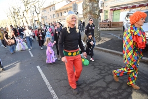 Bas-en-Basset : le Carnaval des enfants baigné par le soleil