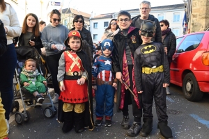 Bas-en-Basset : le Carnaval des enfants baigné par le soleil