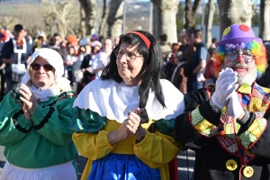 Bas-en-Basset : le Carnaval des enfants baigné par le soleil