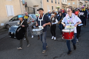 Bas-en-Basset : le Carnaval des enfants baigné par le soleil