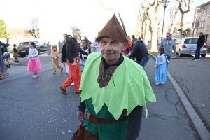 Bas-en-Basset : le Carnaval des enfants baigné par le soleil