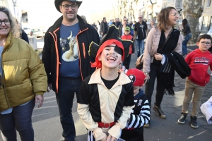 Bas-en-Basset : le Carnaval des enfants baigné par le soleil