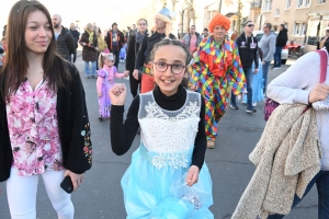 Bas-en-Basset : le Carnaval des enfants baigné par le soleil